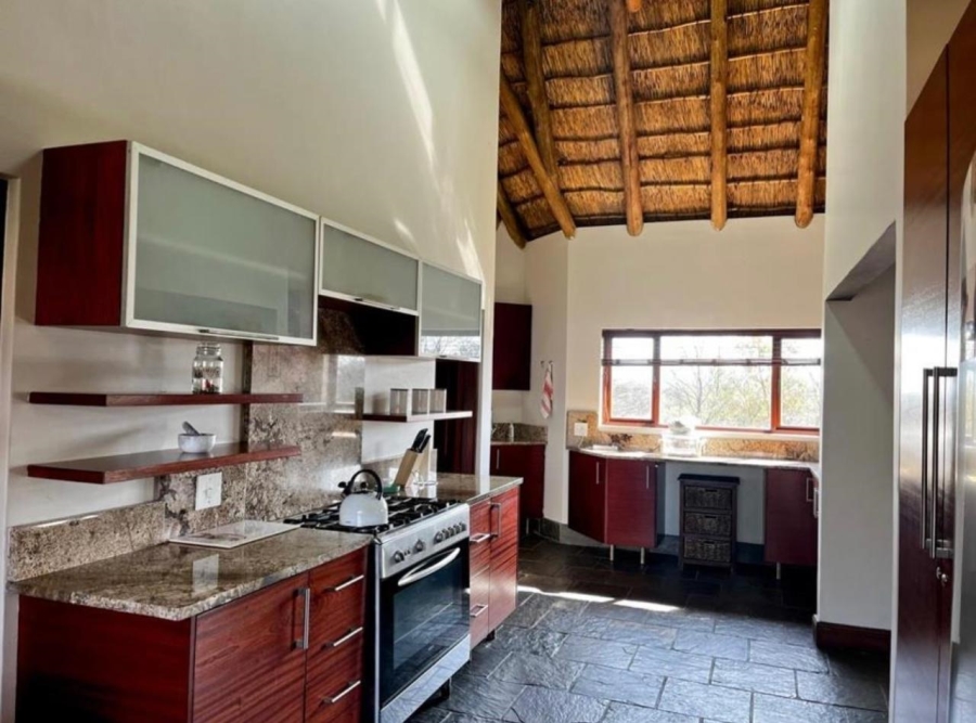 4 Bedroom Property for Sale in Boschenvaal River Front Lodges Free State